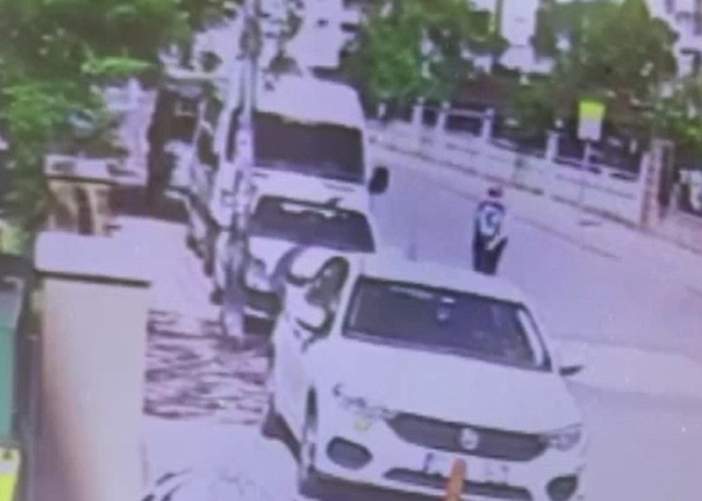 72 gündür kayıp olan kızının son görüldüğü noktaya gelip gözyaşı döktü