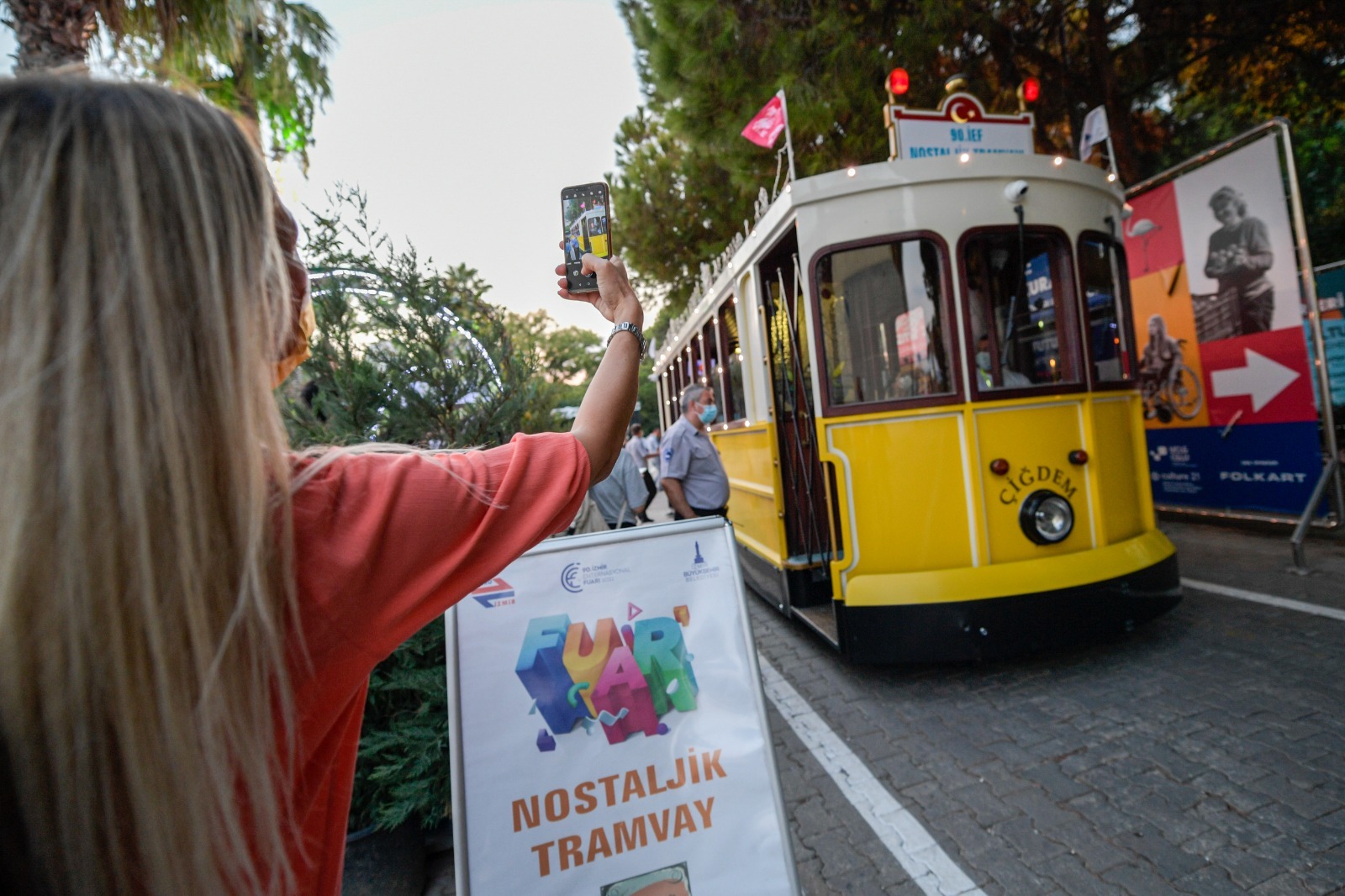 90. İEF'de “Nostaljik Tramvay" keyfi