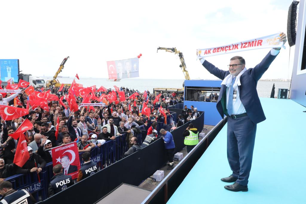 Vatandaşlar Gündoğdu'da Cumhurbaşkanı Erdoğan'ı bekliyor