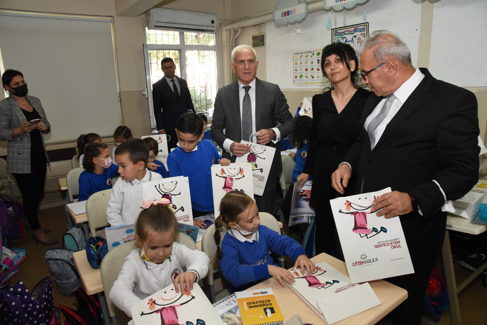 Türkiye'nin ilk Filateli Sınıfı Karşıyaka'da Açıldı!