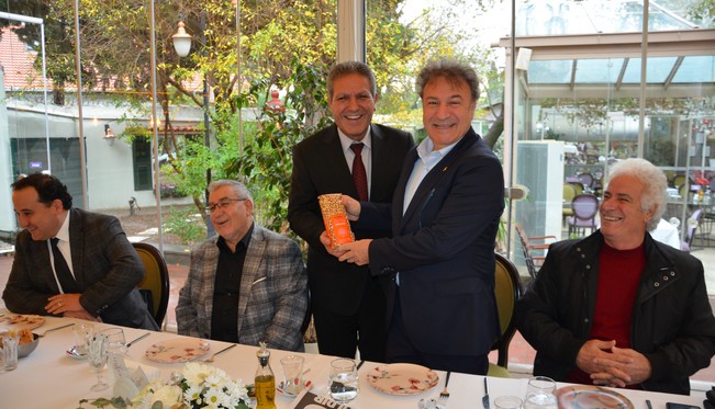 SATARAK DEĞİL ALARAK BÜYÜYEN BELEDİYE: "BORNOVA"