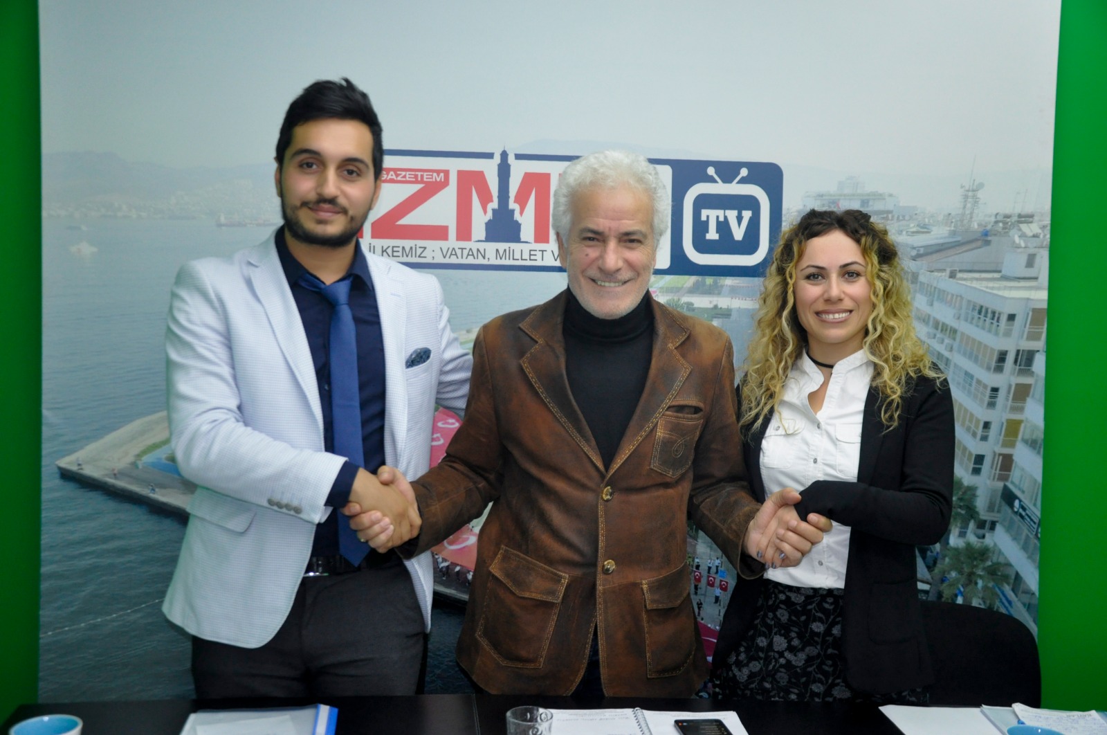 Aşkla İzmir Gençlik gönüllülerinden 'Kiraz' çıkartması