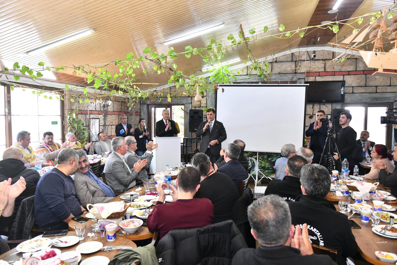 Başkan Tugay'dan Kemalpaşa'ya raylı sistem sözü