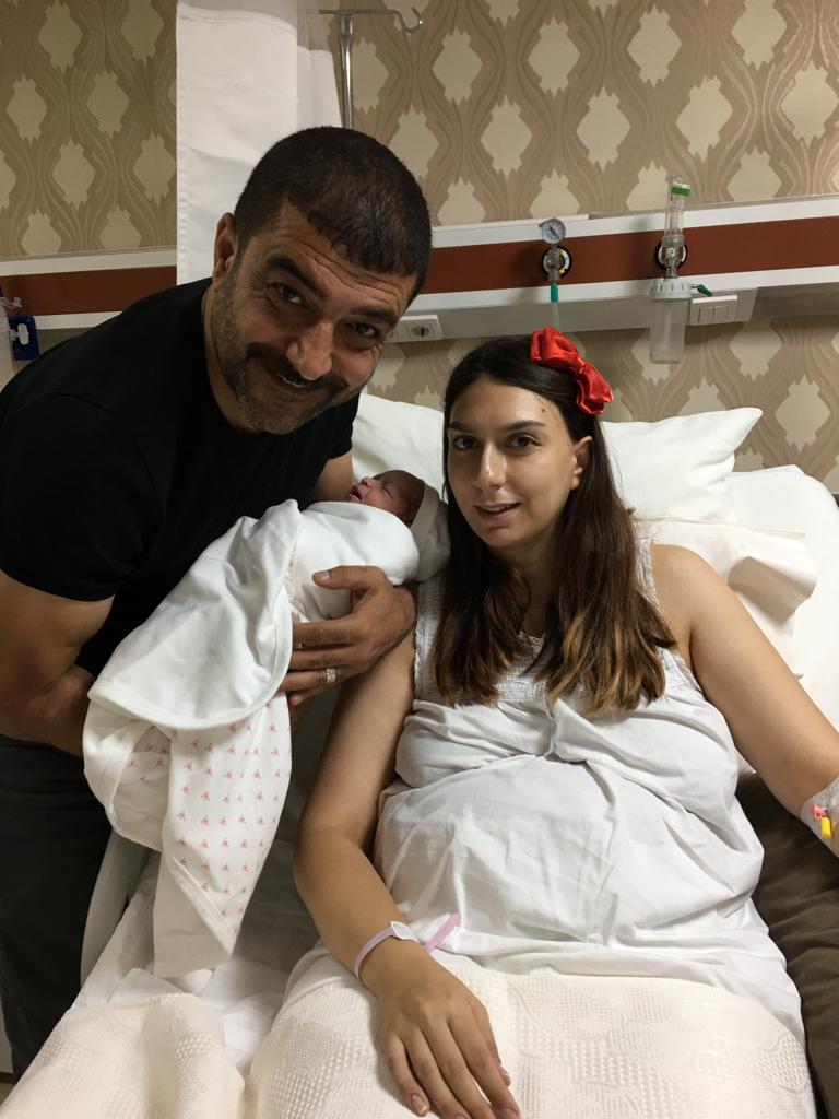 Sanatçı Selimhan baba oldu