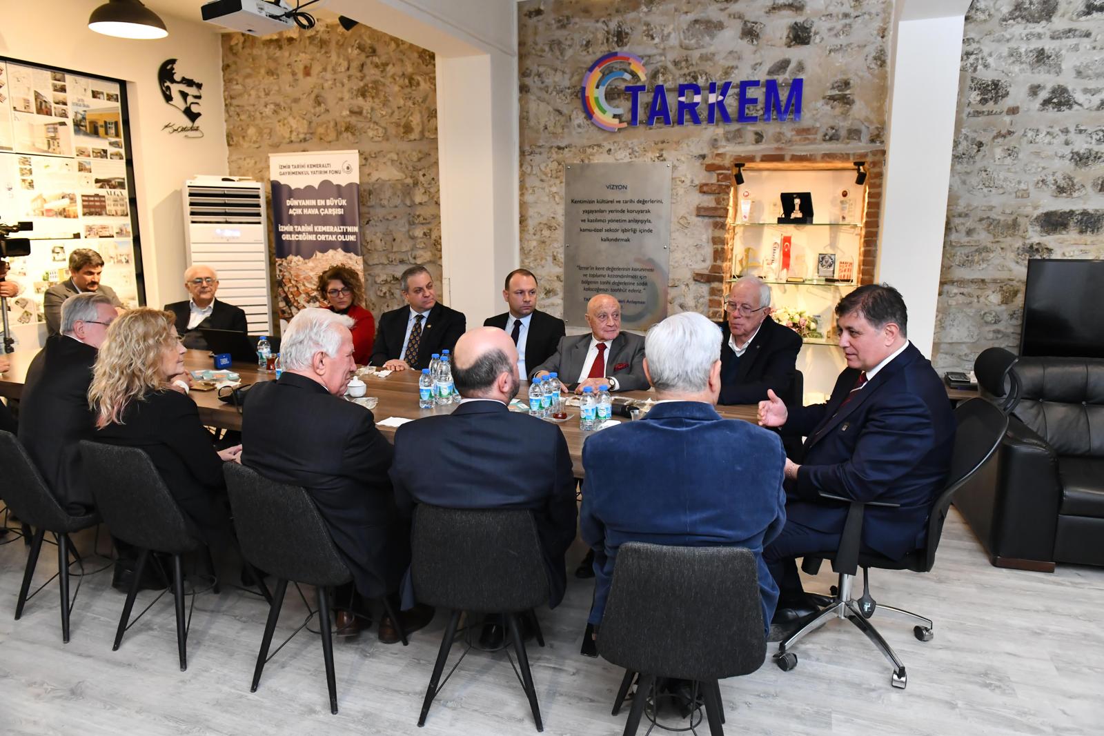 Başkan Tugay, genç iş insanlarına projelerini anlattı