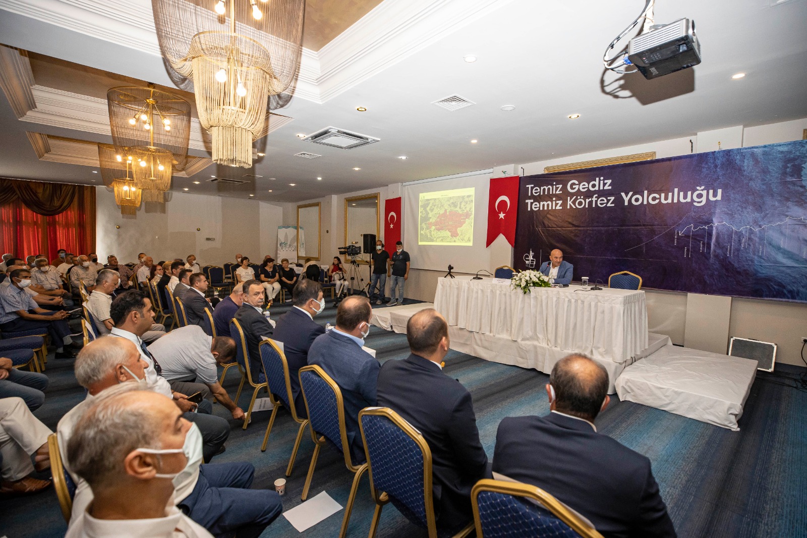 Soyer Körfez'i kirleten Gediz'deki kirliliği tespit etmek için yola çıktı "Gediz Ergene, Körfez Marmara olmasın"