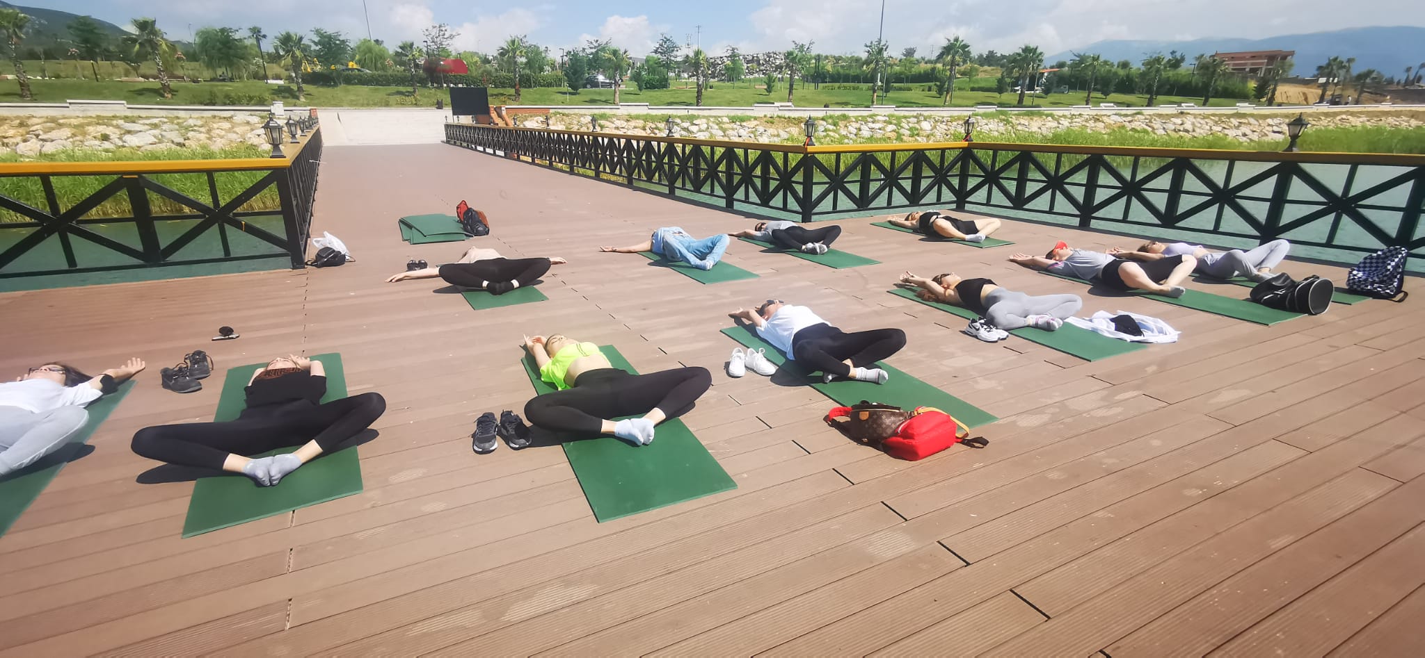 KADINLAR AÇIK HAVA SPORUNDA BULUŞUYOR