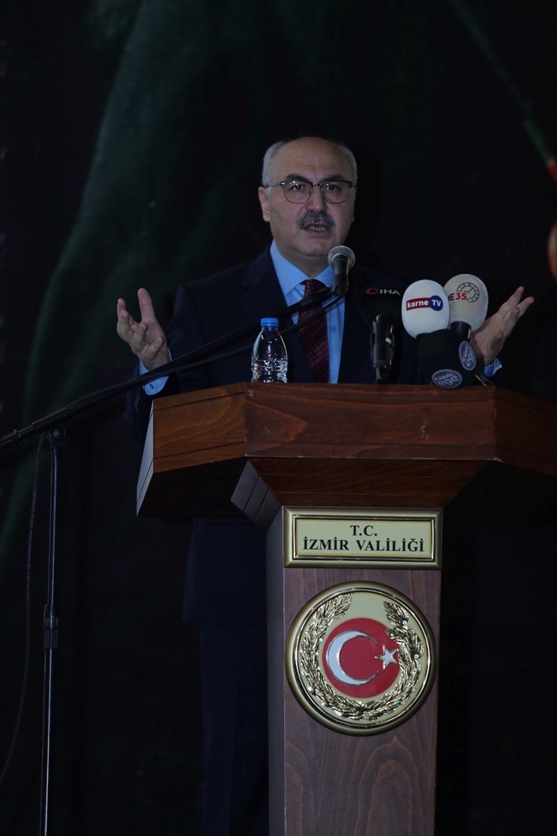 VALİ KÖŞGER: "MEDYA DEMOKRASİNİN VAZGEÇİLMEZİ"