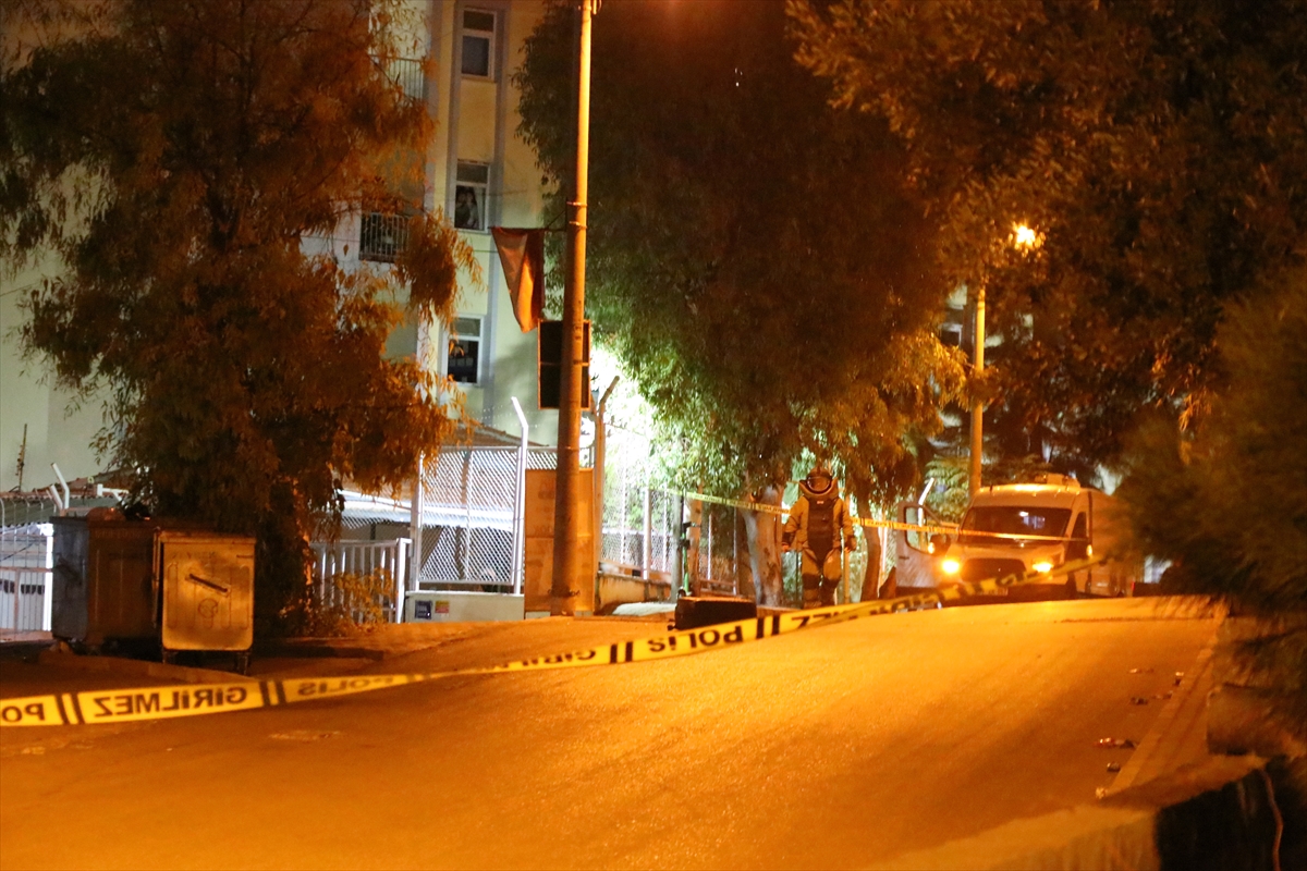 İzmir'de şüpheli bavul paniği!