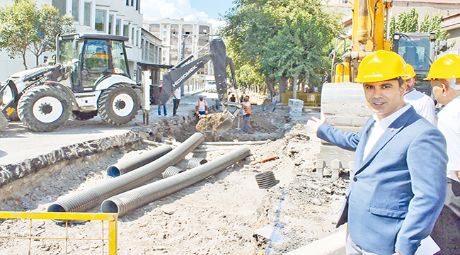 BİTMEYEN BELEDİYE İNŞAATLARI İSYAN ETTİRDİ