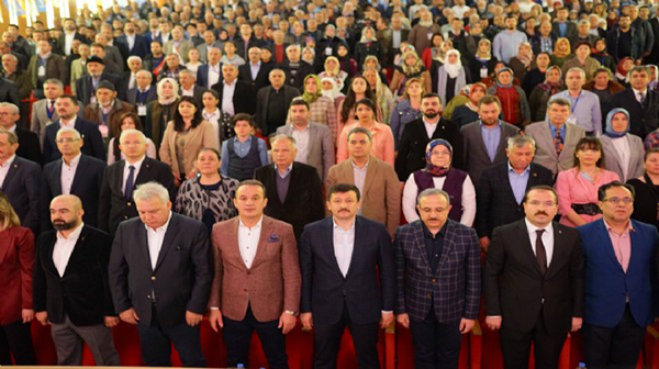 AK Parti Bayraklı Özgür Hızal ile devam ediyor