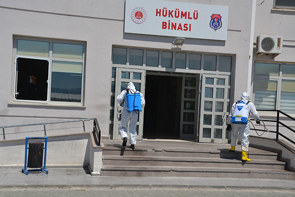 İzmir’de ceza infaz kurumlarında sıkı tedbirler