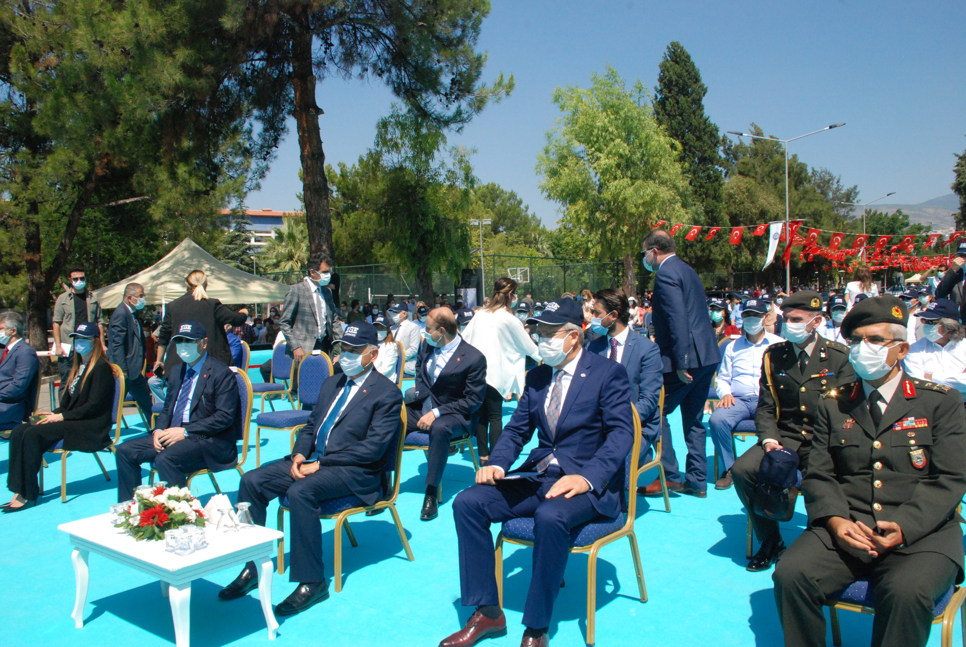 Binali Yıldırım, EÜ’nün 15 Temmuz programında konuştu