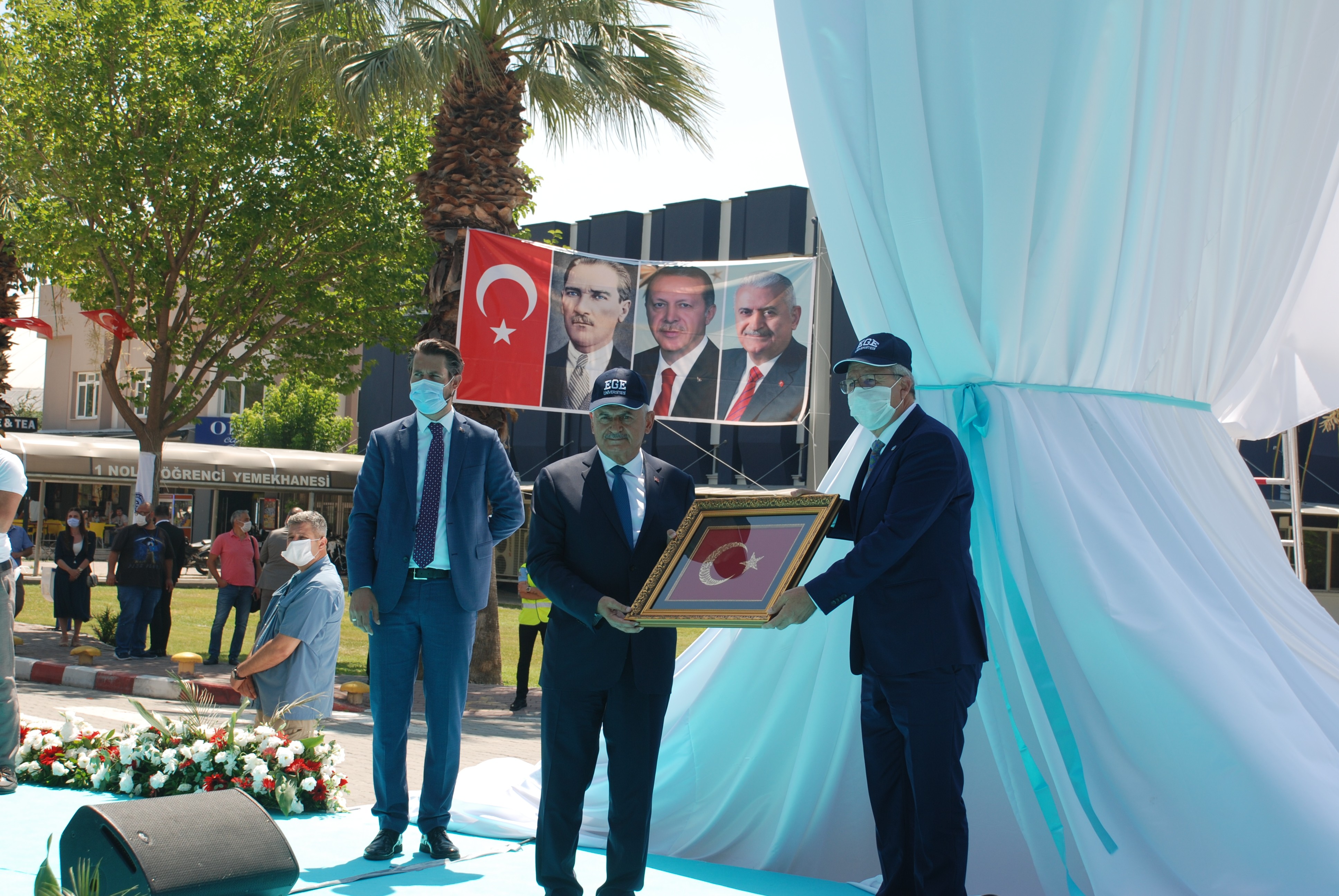 Binali Yıldırım, EÜ’nün 15 Temmuz programında konuştu