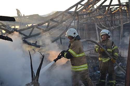 Balıkçı barınağında yangın