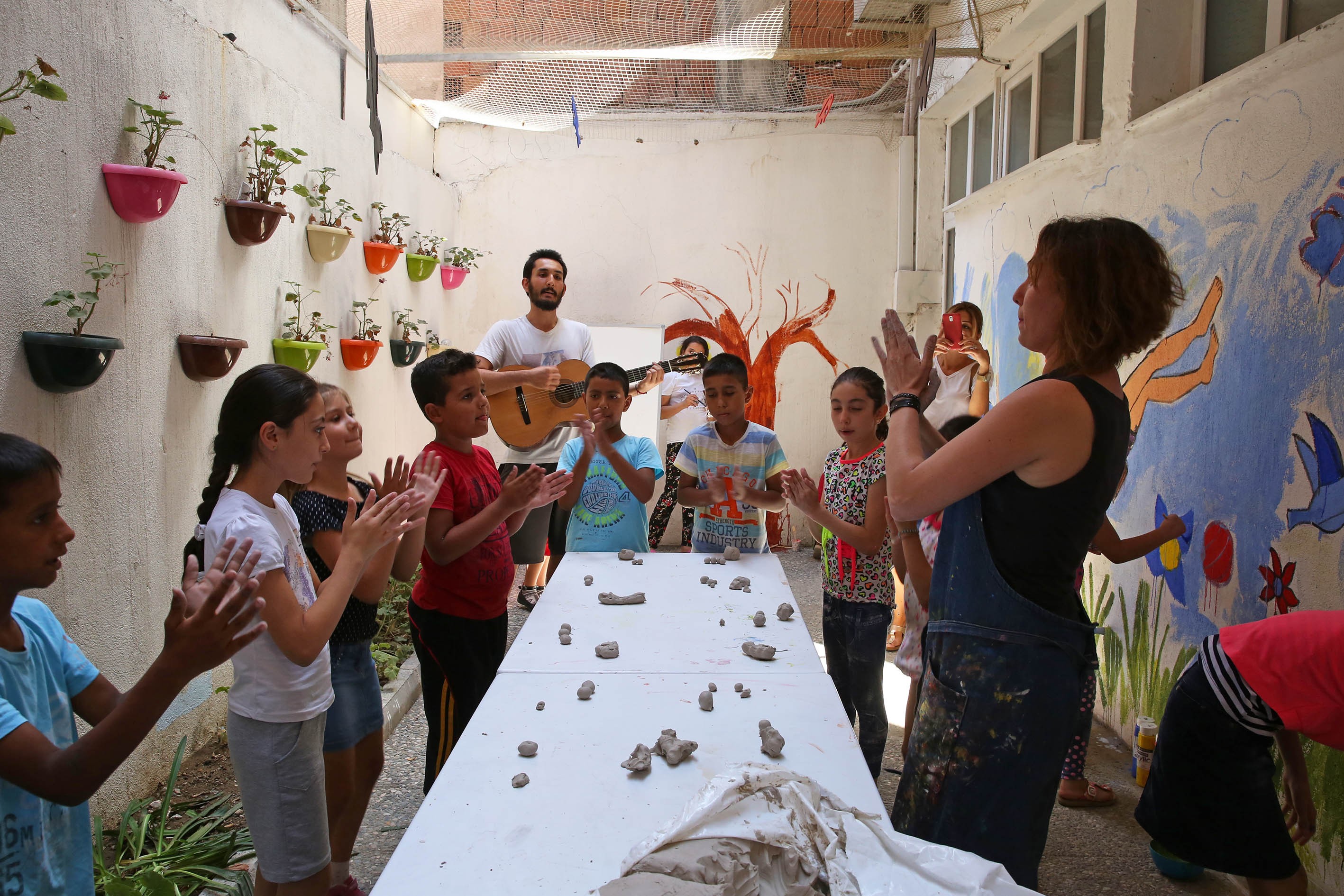 Çocuklar 'barış’ı resmetti