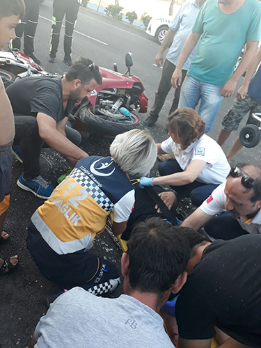 Aliağa'da Motosiklet kazası :1 Ağır yaralı