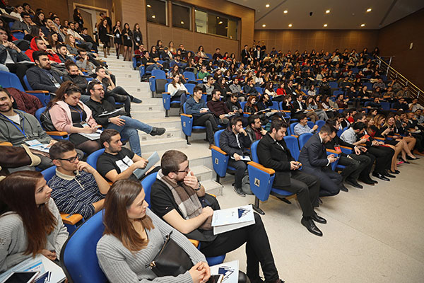 “Y kuşağı yöneticisinden teşekkür bekliyor”