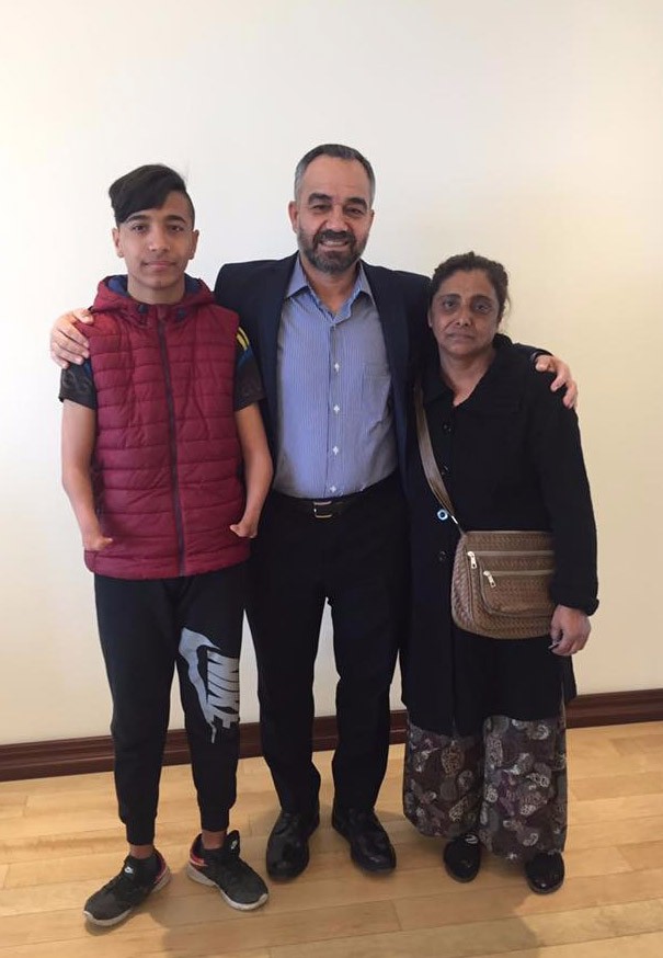 Doğuştan elleri olmayan gence yardım 'eli'