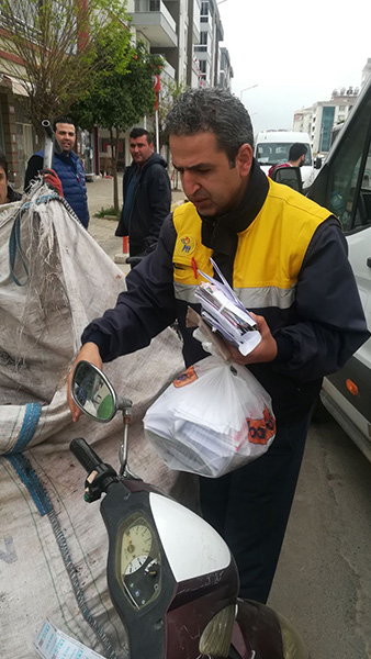 Resmi evrakları çöp zannedince kırmızı alarm verildi