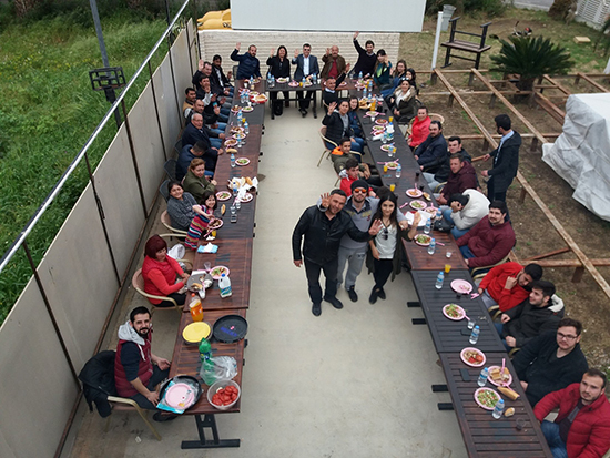 Foça Gençlik Kolları, asker adaylarını uğurladı