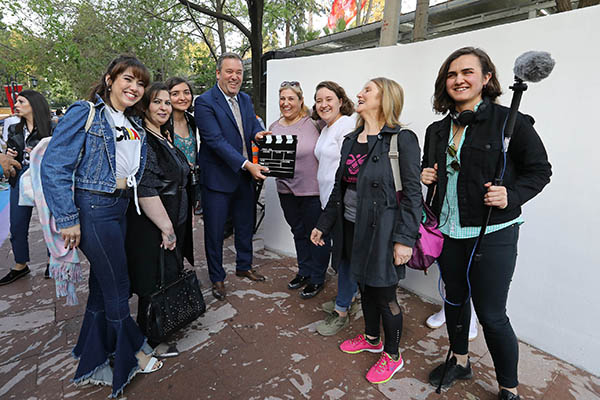 Buca’da yollar sevgiye çıkıyor