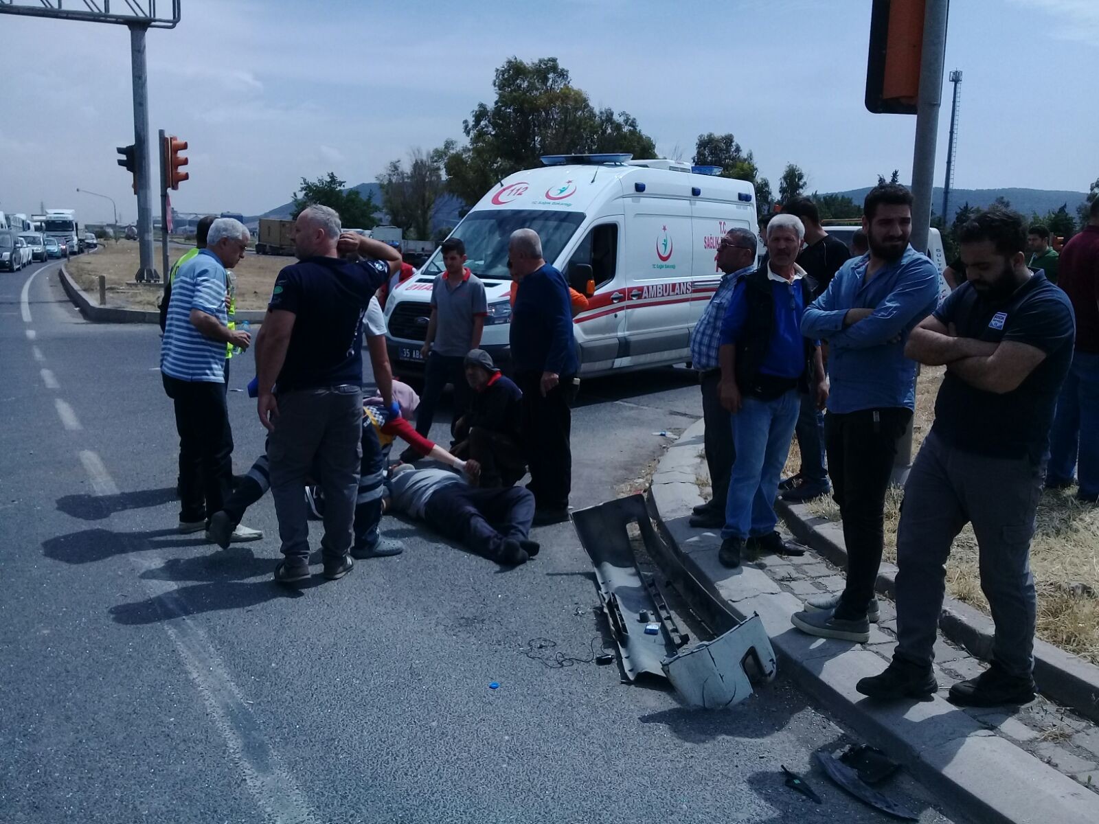 İzmir’de Meydana gelen Trafik kazasında 2 kişi yaralandı