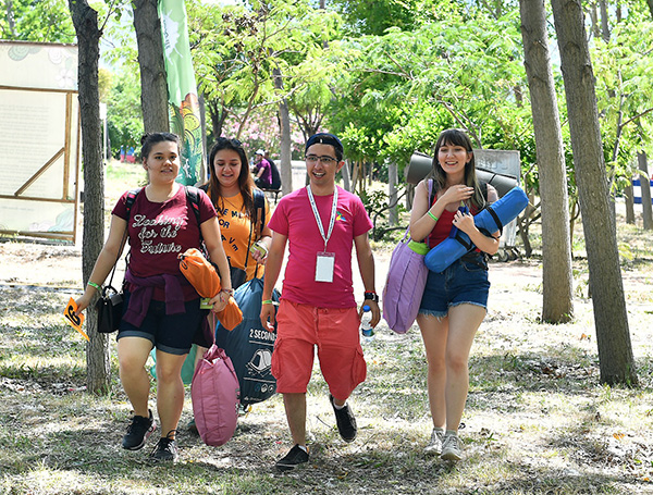 İzmir'e gezgin akını