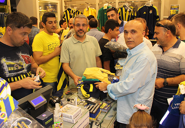 Ali Koç destek istedi, İzmir’de taraftar harekete geçti