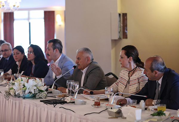 Başbakan Yıldırım: "Türkiye, alternatifsiz değil"