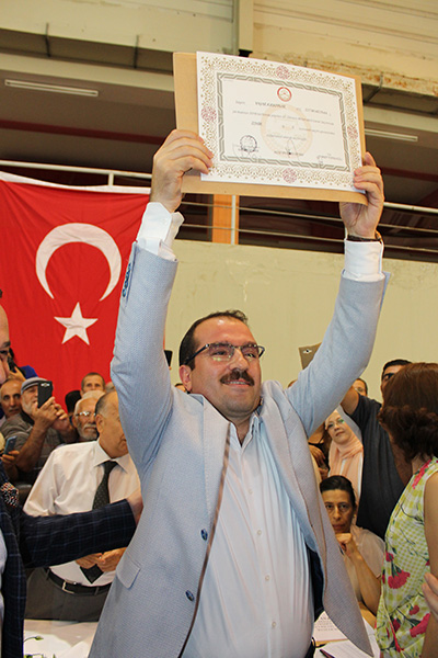 AK Parti'li vekiller mazbatalarını aldı