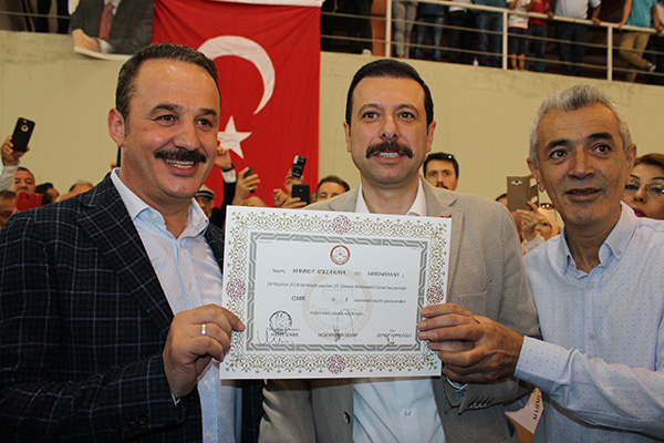 AK Parti'li vekiller mazbatalarını aldı