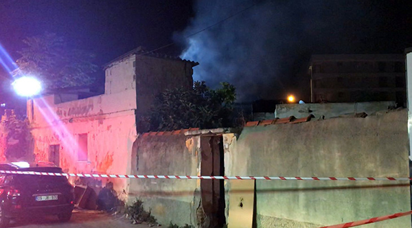 İzmir’de meydana gelen patlama mahalleliyi sokağa döktü