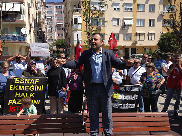 Pazarcıların eyleminde vatandaş tepkisi: "Pazar yüzünden cenazemizi evden çıkaramıyoruz”