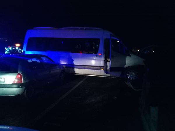 4 aracın karıştığı zincirleme trafik kazasında 10 kişi yaralandı