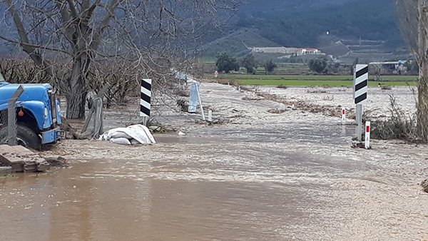 Tire'de sel felaketi, bölgede kriz masası kuruldu
