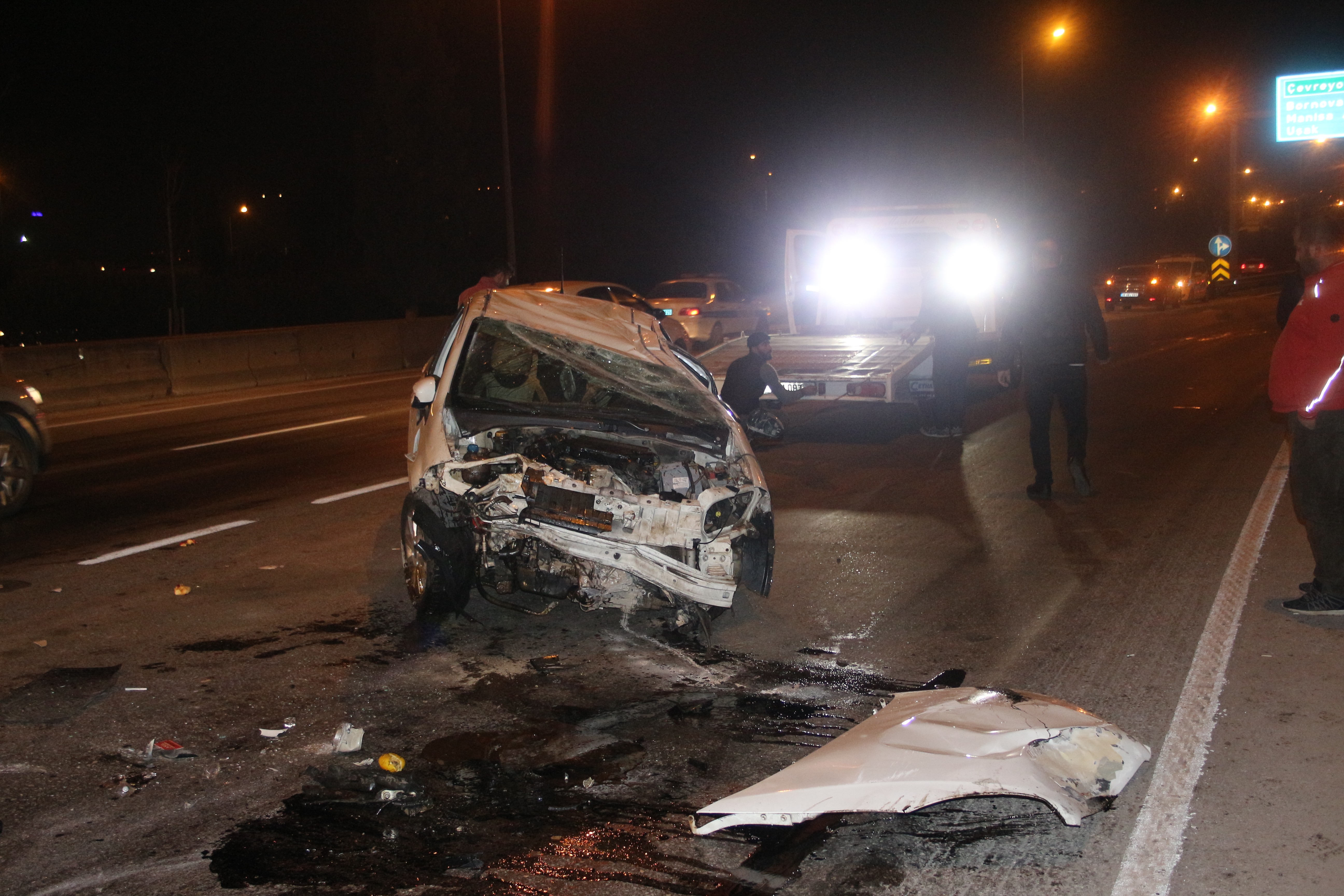 Takla atan otomobilde can pazarı