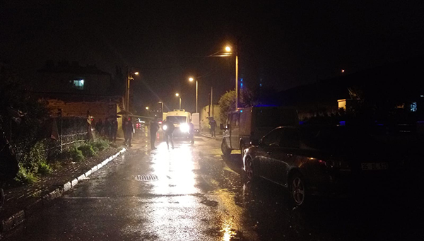 İzmir’de sokak ortasında damat dehşeti: 2 ölü, 1 yaralı