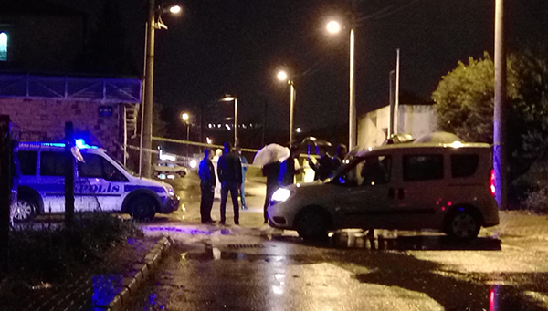 İzmir’de sokak ortasında damat dehşeti: 2 ölü, 1 yaralı