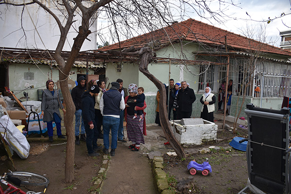 Köpekten kaçarken araba çarpan Rojin'in ailesi: "Biz yandık başkası yanmasın"