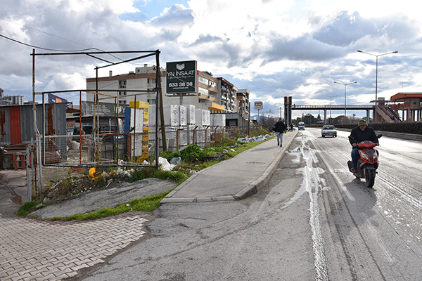 Köpekten kaçarken araba çarpan Rojin'in ailesi: "Biz yandık başkası yanmasın"