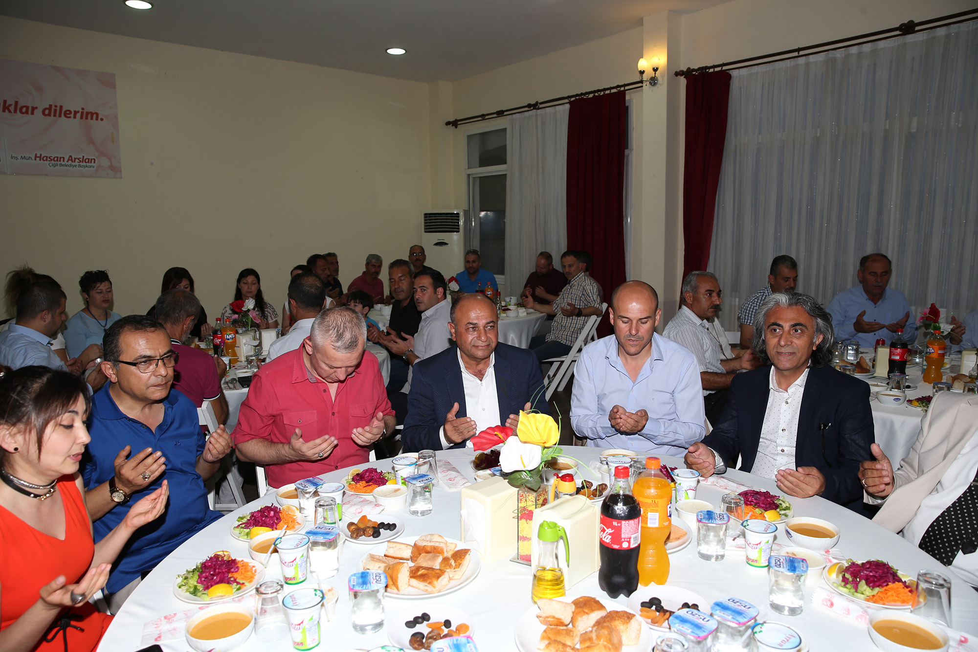 Başkan Arslan Çiğli Protokolüne İftar Yemeği Verdi