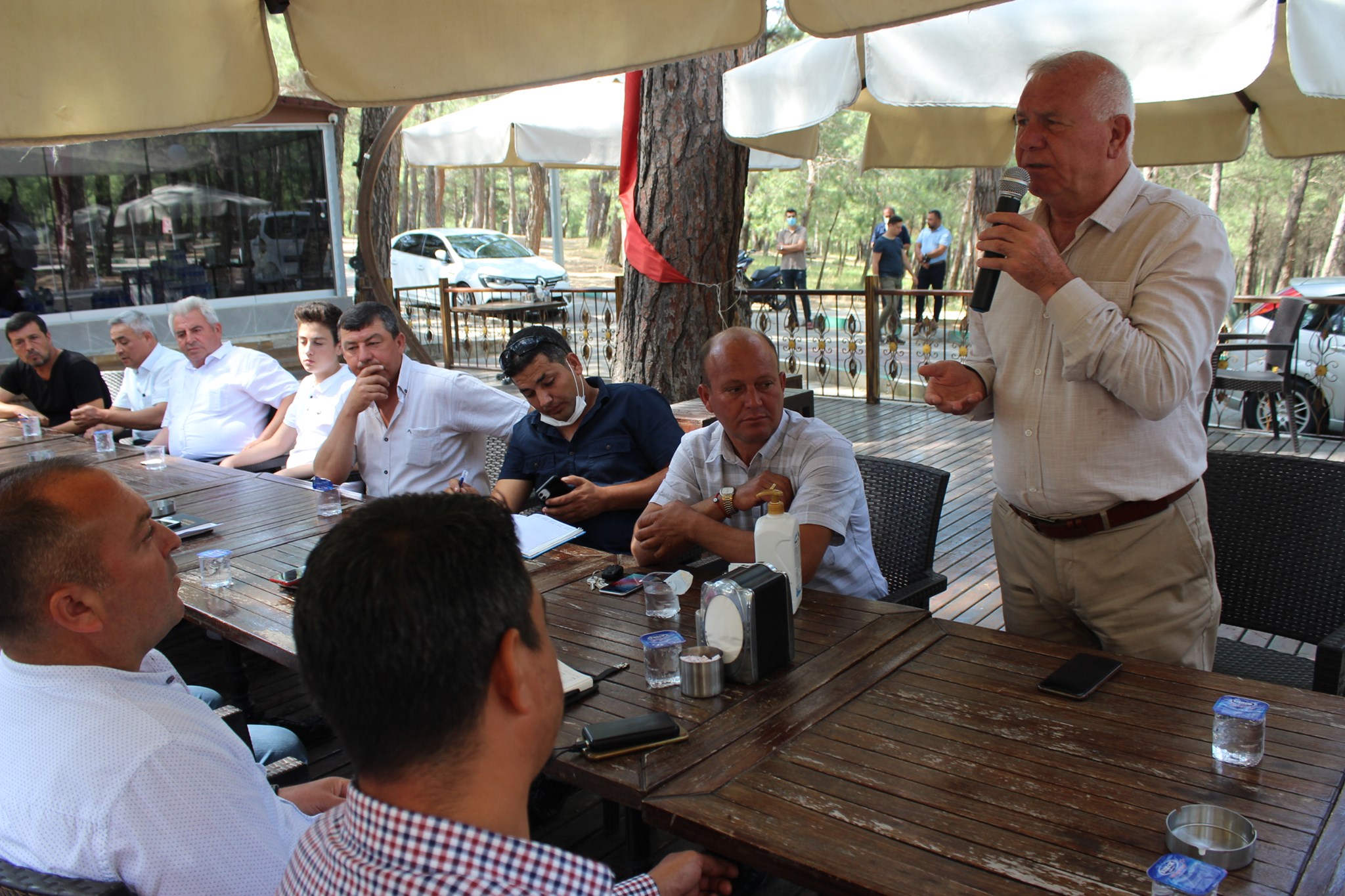 Başkan Karakayalı muhtarlarla buluştu