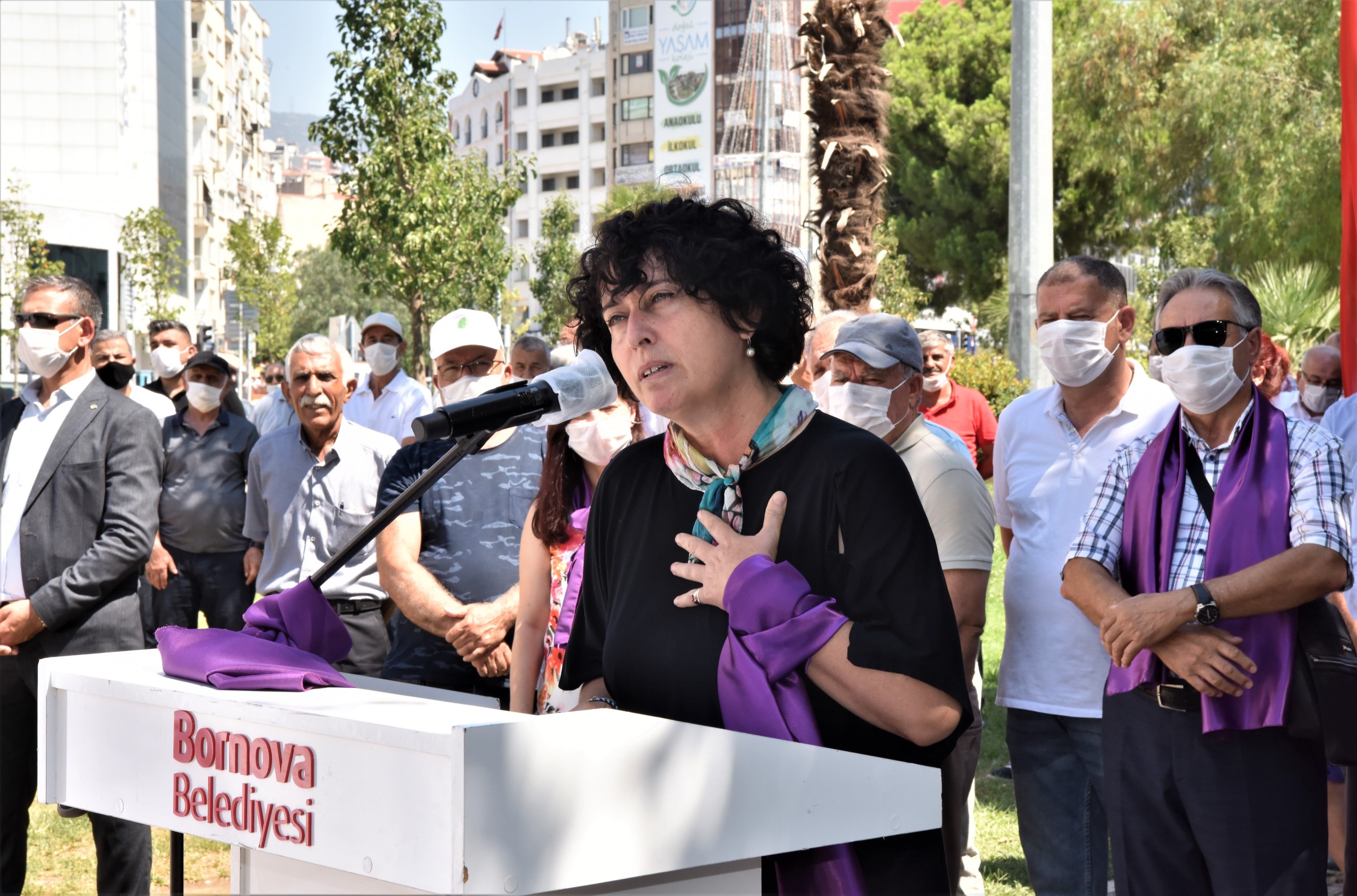 Bornova Belediyesi’nden anlamlı açılış...  Katledilen tüm kadınlar anısına...