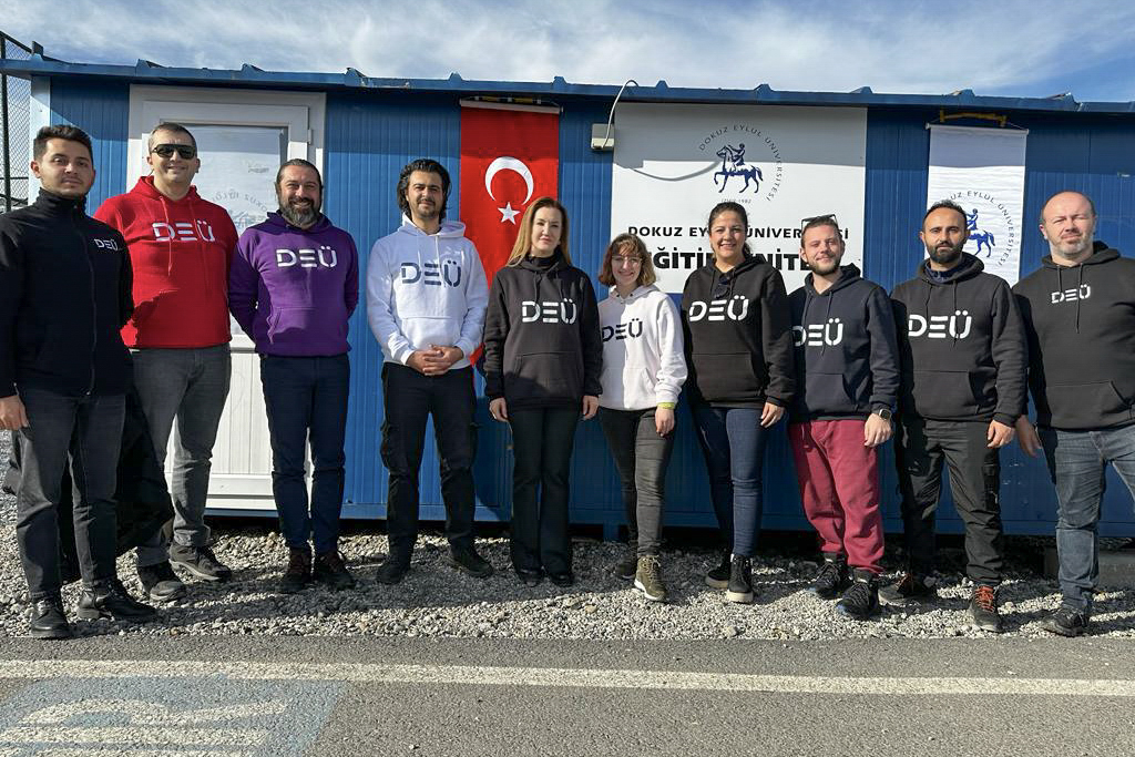 Deü Ekipleri Malatya’da Konteyner Kenti Ziyaret Etti  