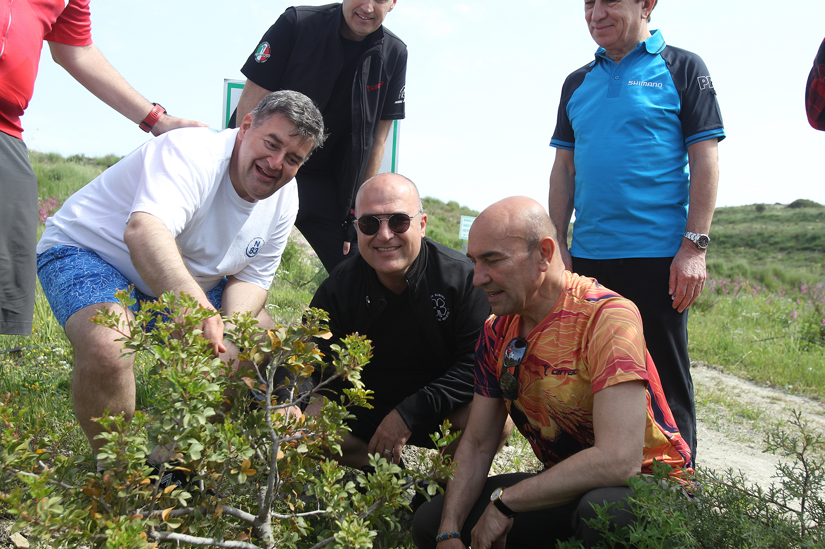 Başkan Soyer Sakız Ağaçları için bisiklete bindi...