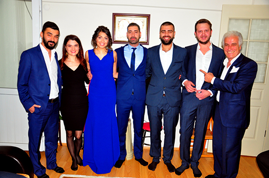 ERKEK VE GÜLEÇ AİLESİNİN MUTLU GÜNÜ