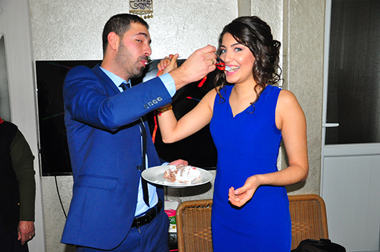 ERKEK VE GÜLEÇ AİLESİNİN MUTLU GÜNÜ