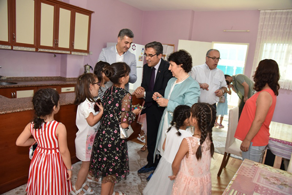 Kaymakam Yücel’den Anlamlı Bayramlaşma Mesaisi