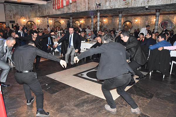 İl Başkanı Yücel’den örgüte uyarı: Adamcı siyaset CHP’yi bir yere götürmez!